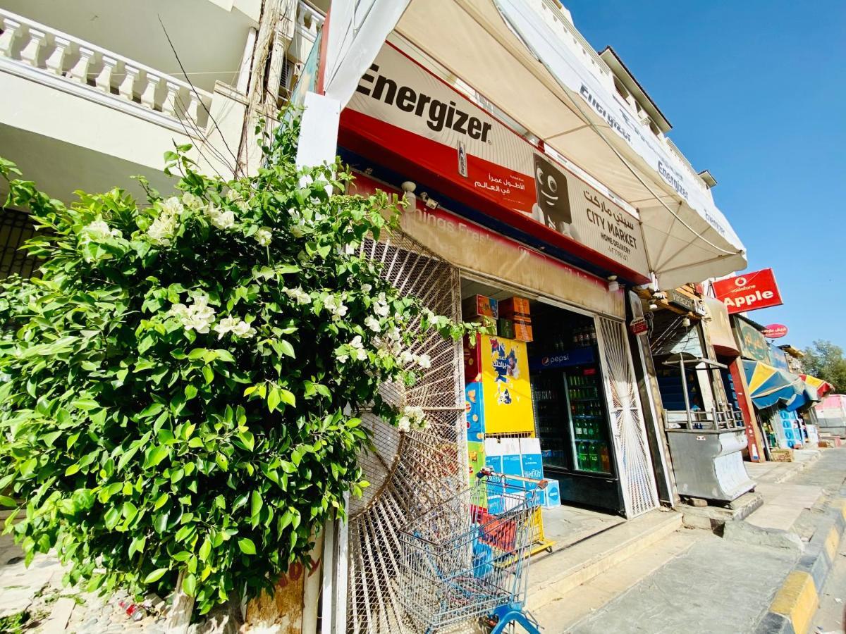 Solider Dali Hurghada Exterior photo